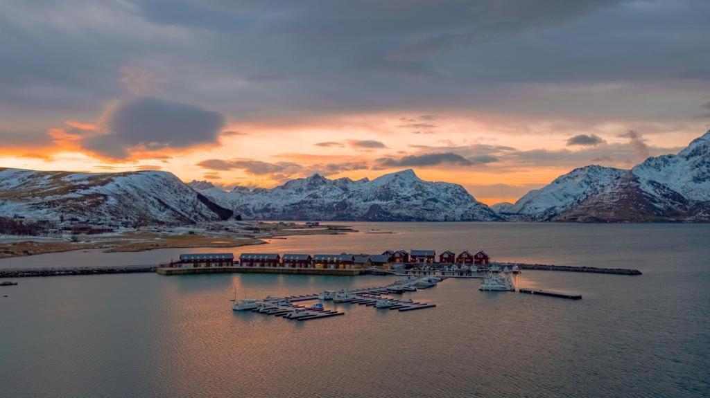 Apartamento Lilleeideholmen Sjohusutleie Haug Exterior foto