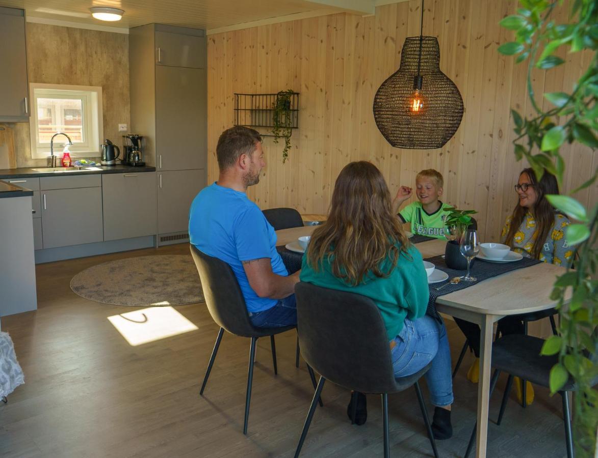 Apartamento Lilleeideholmen Sjohusutleie Haug Exterior foto