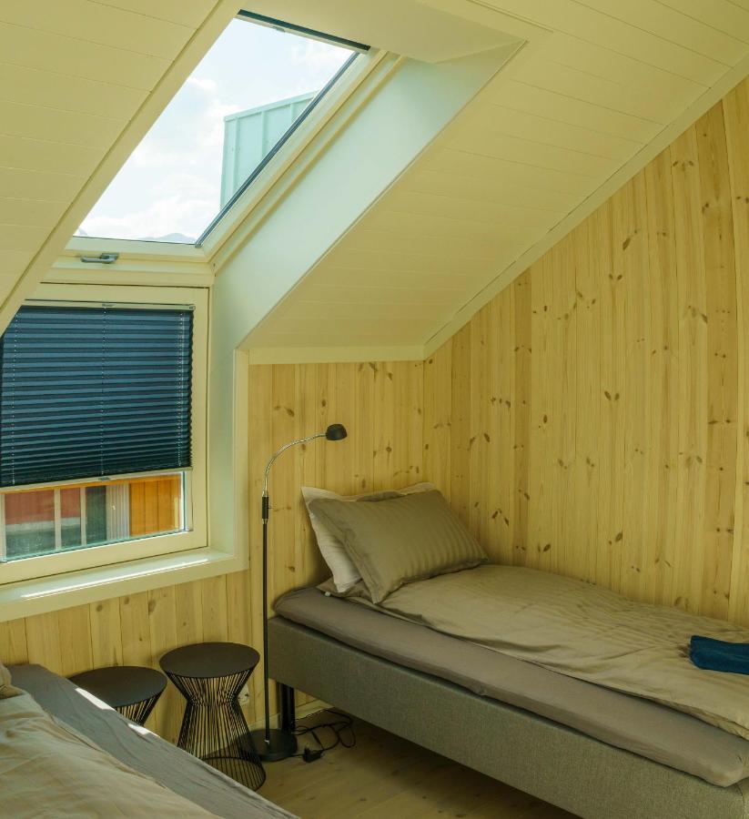 Apartamento Lilleeideholmen Sjohusutleie Haug Exterior foto
